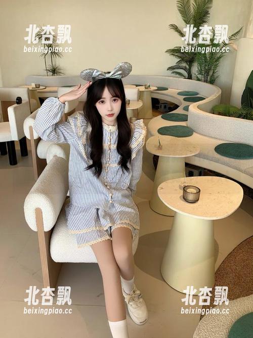 beautyleg-PinQ beautyleg - 突发奇想!最新PinQ天台图集,天台竟然变成了搞笑舞台!.txt