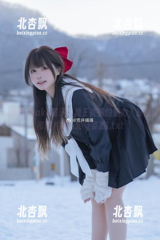 感受nyako喵子大魔王美腿的魅力，原图和图片展现完美姿态!.txt