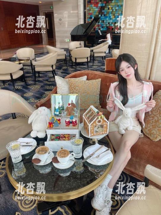 pans - 全新分享：安安的皮衣作品图包，丰富资源尽在掌中.txt