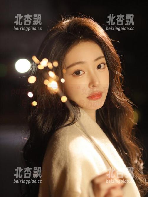 pans - 美惠子最新“女孩”写真合集：每一张照片都是一段心动记忆.txt