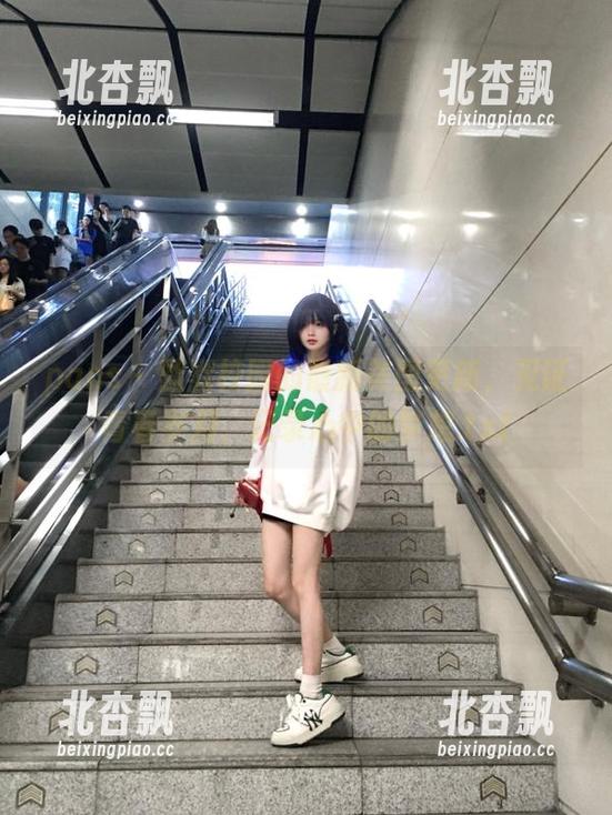 pans - 默默校园的最新美图更新，见证青春岁月，记录心中的梦想.txt