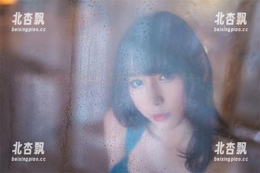 w黑米粥w的浴室私房照：下载这本写真集，感受不一样的美！.txt