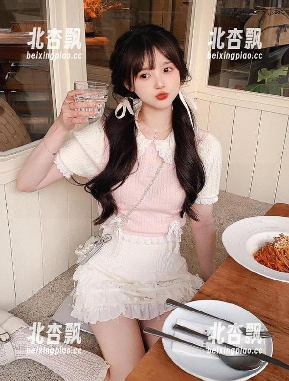 yui金鱼 yui金鱼的路人女主故事集:写真资源打造你的视觉盛宴.txt
