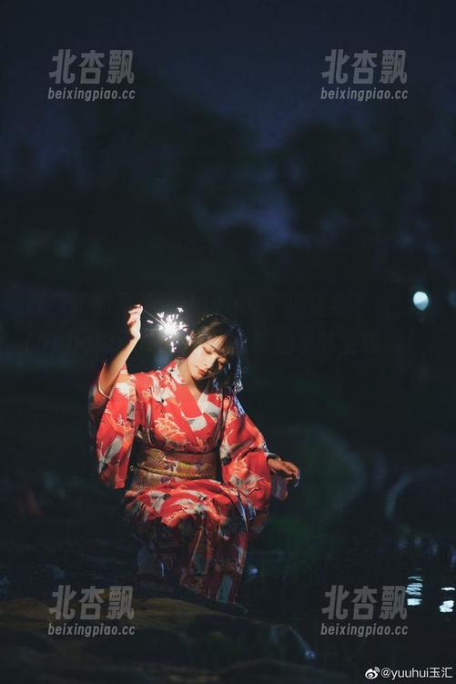 感受美的真谛，yuuhui玉汇全集下载：ErophoneRe真子-和服抹油章节全收录！.txt