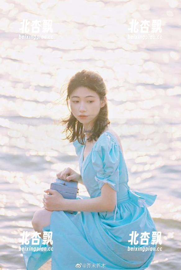 探索けん研(けんけん)的妄想世界：全套图集展现她的独特魅力.txt
