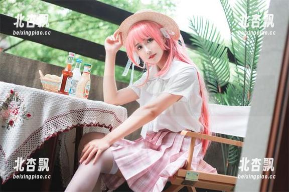 三度_69兔耳女仆写真，梦幻少女风的清新图片让你心动不已！.txt