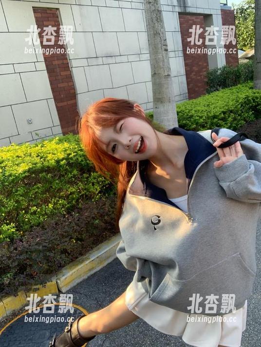 丽柜 - 探索凉儿的内衣世界，下载图包，尽览她每一张写真中的经典之美.txt