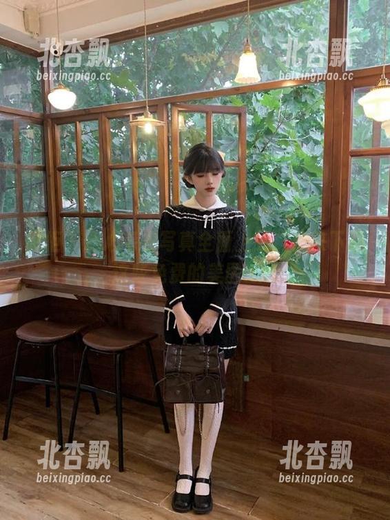 丽柜 - 心心毛衣写真全面上线，快来下载这些免费的美图.txt