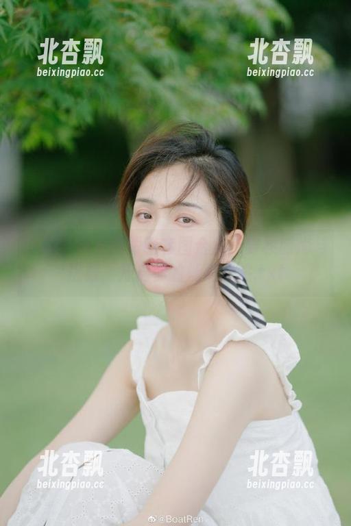 丽柜 - 敏儿高跟鞋套图合集：穿梭时尚与优雅，开启你的妩媚之旅.txt