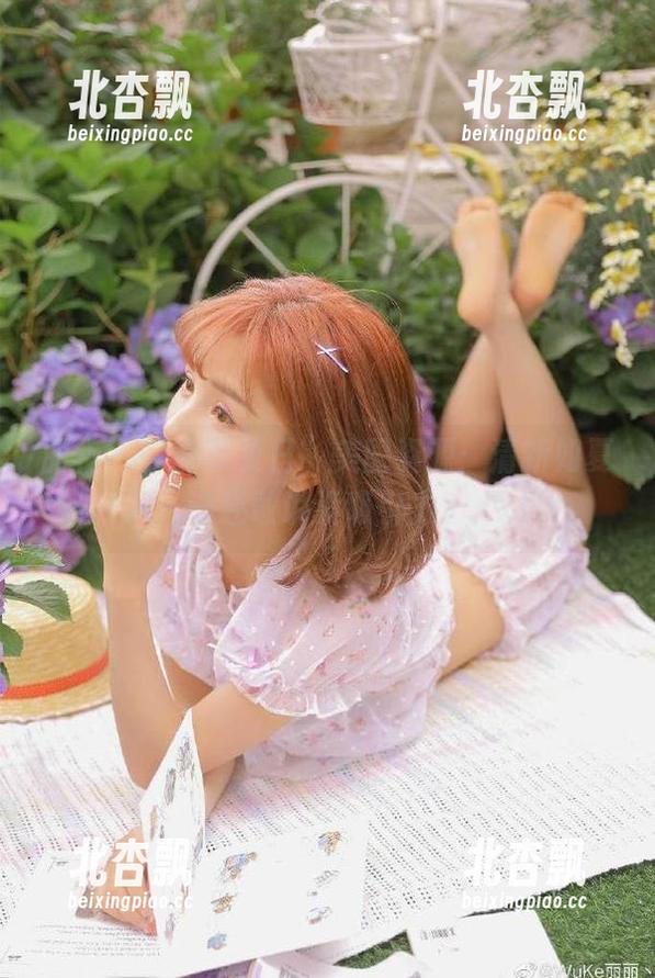 丽柜 - “菲菲夏日”美图资源：清新如夏风，谁还敢说没吸引力？.txt