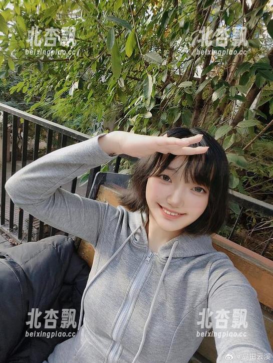 原图全新更新：云溪溪高跟鞋写真，展现当代女性的独特风韵.txt