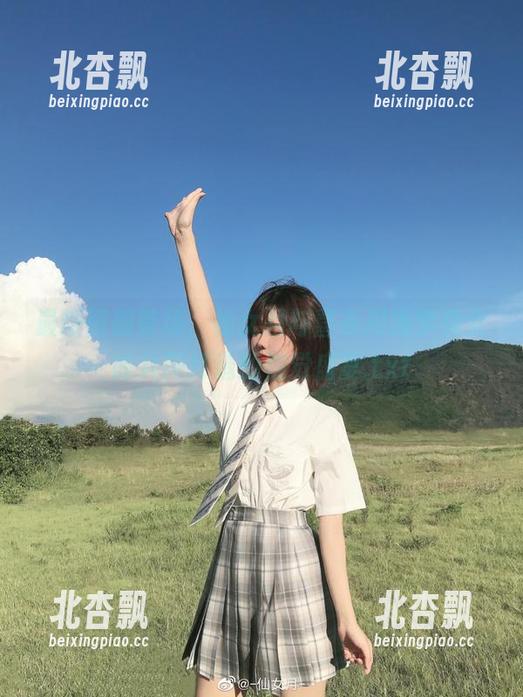 最新图册登场，仙女月与喜多川海梦兔女郎共同打造的视觉盛宴.txt