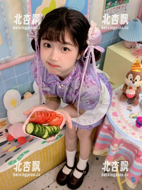 优星馆 - Romi王朝朝写真分享：吊带美图展现自信与魅力.txt