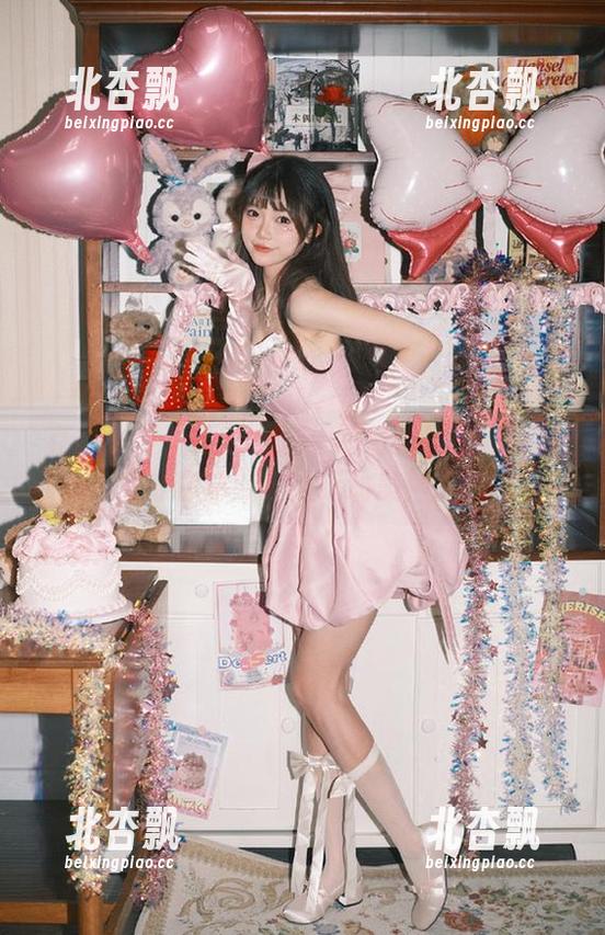 克拉女神 - 打破常规！凌雪体操服原图写真让你重新定义运动美！.txt