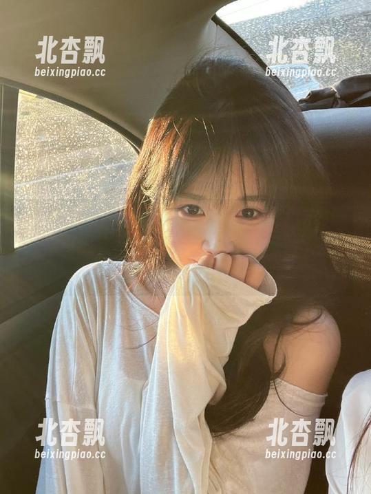 克拉女神 - 在线发现宋智珍比基尼作品的无限可能，带上你的夏日梦想一同出发吧！.txt