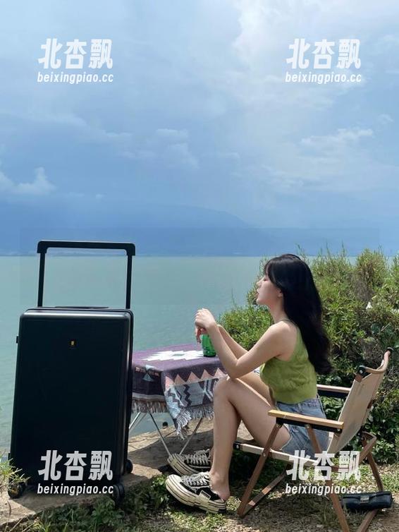 克拉女神 - 深入百琳的天使写真合集，发现每一幅作品背后的故事与情感.txt