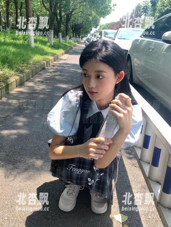 兔玩映画匠心独运，全套小清新JK少女图集，感受青春的灵动.txt