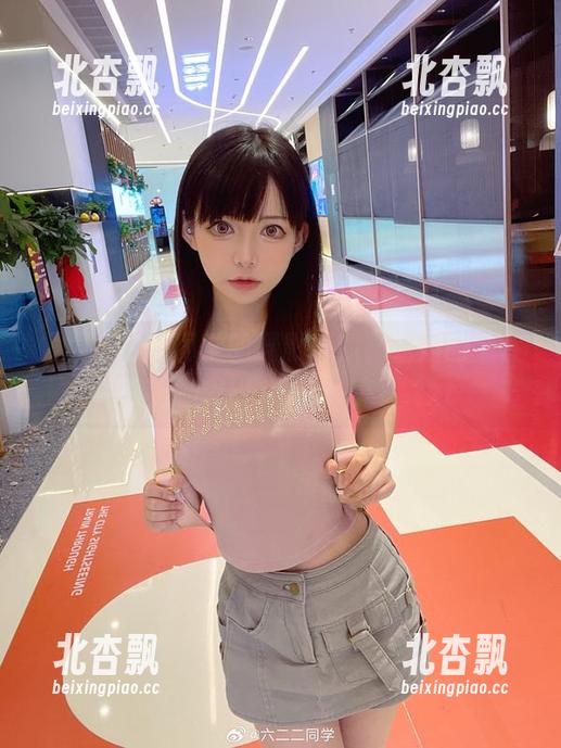 发掘六二二同学的摄影天赋，姐姐的个性图包资源让你眼前一亮！.txt