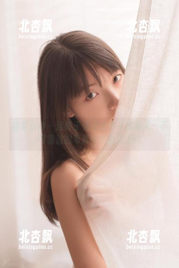 初夏女神 - 迷醉于依依的寒冬旗袍风：不可错过的写真壁纸合集.txt