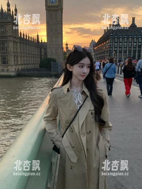 初夏女神 - 点点私拍探索：剑侠情缘中的美图芬芳四溢.txt