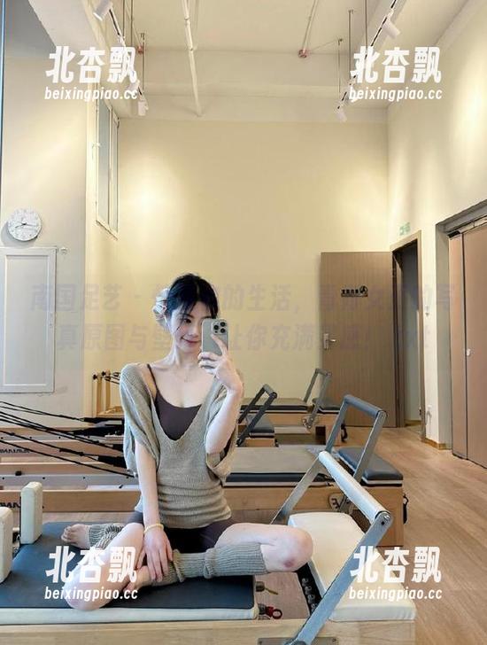 南国足艺 - 惊艳你的生活，青青女王的写真原图与壁纸，让你充满灵感！.txt