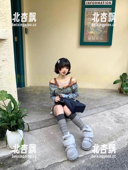 嗲囡囡-艾静香 嗲囡囡 - 下载艾静香的女仆写真,带你体验清新脱俗的时尚风格!.txt