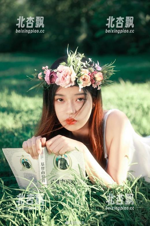 嗲囡囡 - 轻松获取“龙女宝宝”白衬衫写真图包，尽享高品质资源.txt