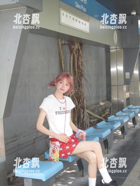 大生模拍 - 深度体验甜甜的死库水，每一张图片都充满乐趣，观看后让你捧腹大笑，乐翻天！.txt