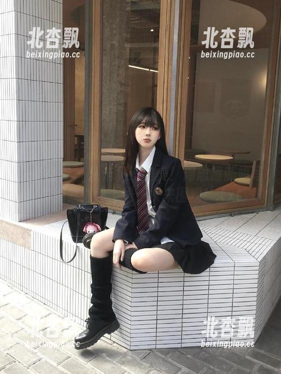 头条女神 - 从未见过的美！周思超御姐写真图集重磅上线，快来围观！.txt