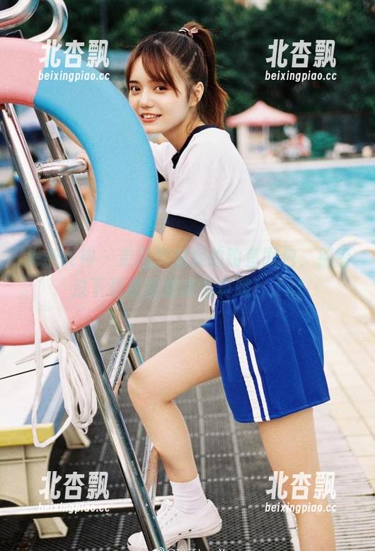 头条女神 - 走进樊安妮的钓鱼图包，别错过下载这些精美写真哦！.txt