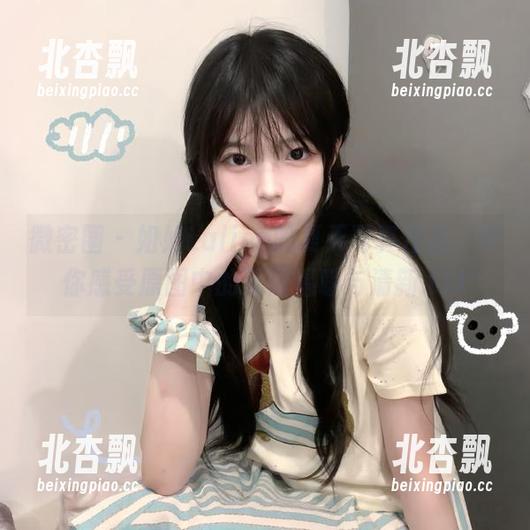 微密圈 - 姐姐Lalion的夏天写真作品，带你感受原图中的无限温暖与清新.txt