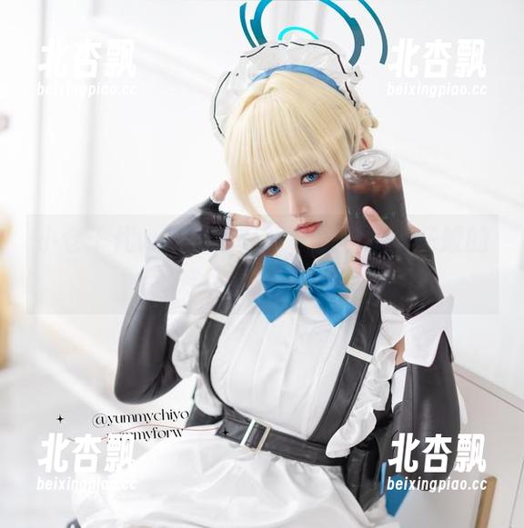 小仓千代w的清纯写真，观看她如花般的芳华和光彩.txt