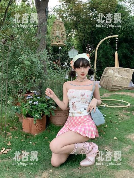 微密圈 - 清纯脸蛋与巨无霸的独特魅力，尽在小玉吃果冻的福利原图特辑中！.txt