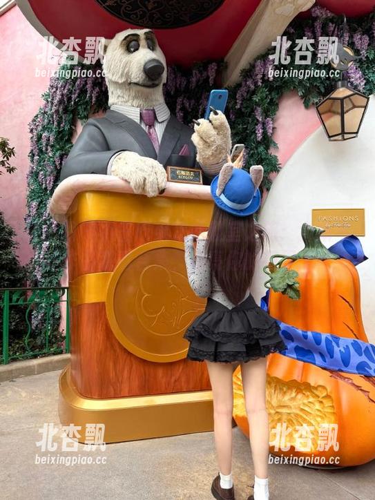 微密圈 - 小玉吃果冻的教室之旅：全新写真作品观看合集，点亮你的视界.txt