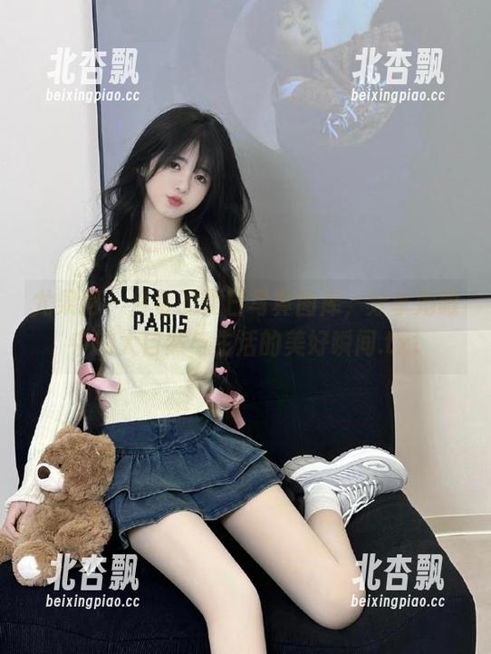 尤果网 - 佟蔓的夏日写真图库，分享她眼中的大自然与生活的美好瞬间.txt