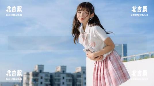 尤果网 - 含含带你领略连体衣的魅力，10款精选作品让人心动不已！.txt