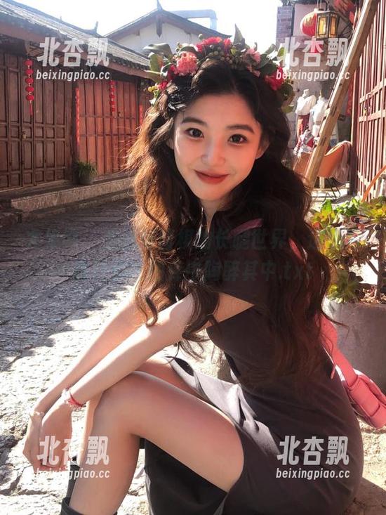 尤果网 - 走进张馥棋的长腿世界，这组写真让你在图库中陶醉其中.txt