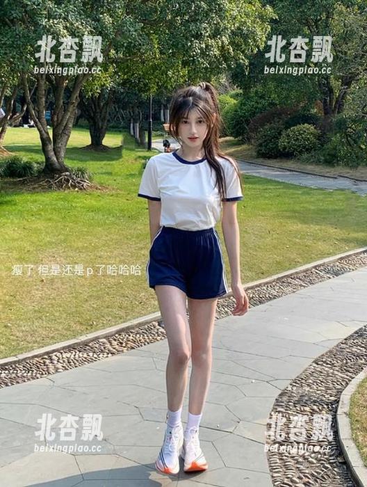 尤果网 - 蜜儿丝袜图集在线发布，带你体验她的魅力与个性！.txt