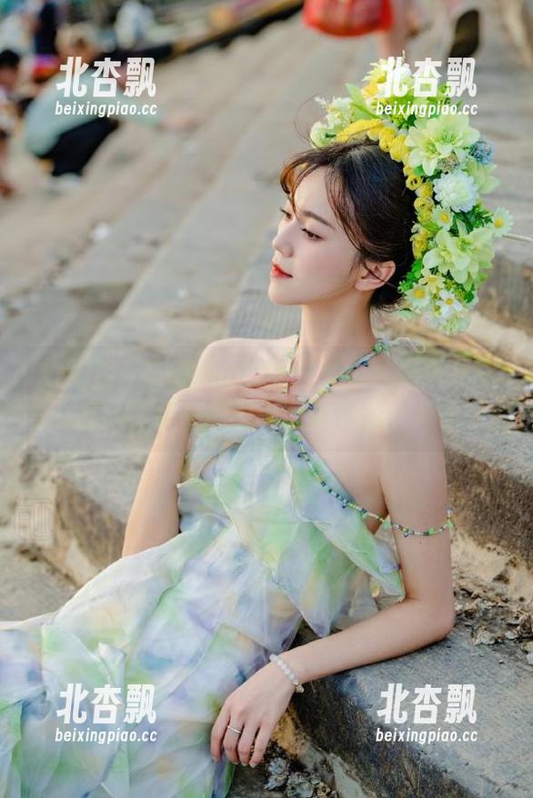 尤物馆 - 关注Amrita贞贞，下载美足图库，带走她的精彩写真作品！.txt