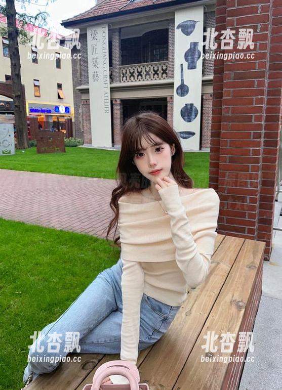 尤蜜荟 - little贝壳的睡衣写真，原图如此好看，谁说家居服不能时尚？.txt