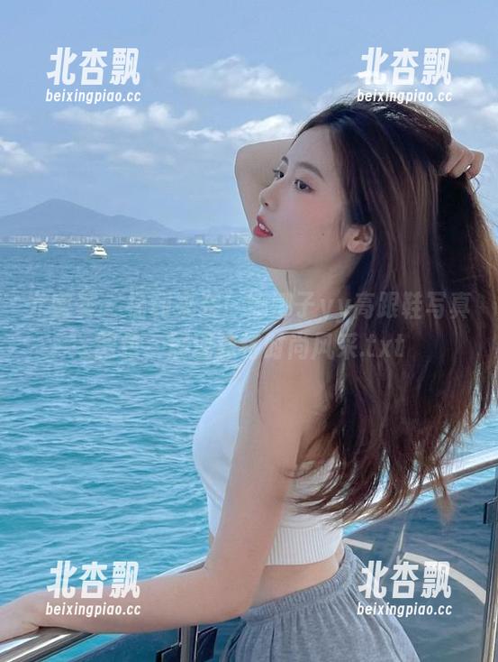 尤蜜荟 - 福利来袭！娜娜子yy高跟鞋写真图包，展现独特时尚风采.txt