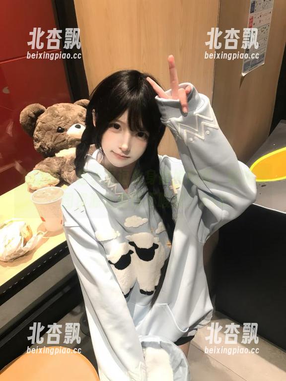 尤蜜荟 - 是小逗逗化身御姐风情，惊艳美图资源让你目不暇接！.txt