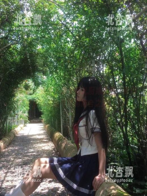 尤蜜荟 - 免费下载朱可儿厨娘套图，带你领略她的美食与时尚结合之旅！.txt