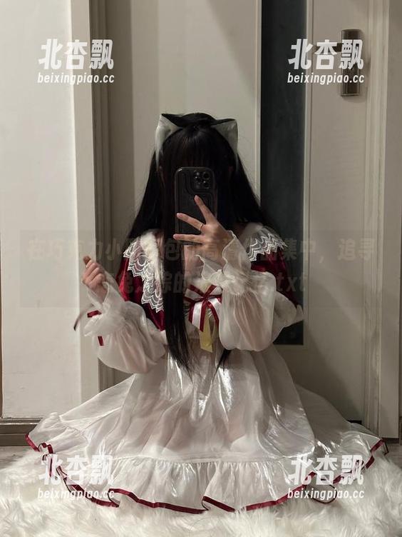 在巧克力小圆面包的高清作品集中，追寻恋兔之踪的浪漫记忆.txt