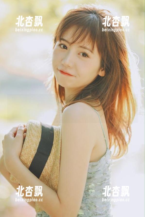 推女神 - 一站式在线访问刘飞儿Faye自拍作品，尽享各种摄影资源.txt