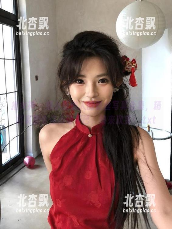 推女神 - 妮小妖傲人的蕾丝写真合集，精彩资源令你心动不已，快来欣赏！.txt