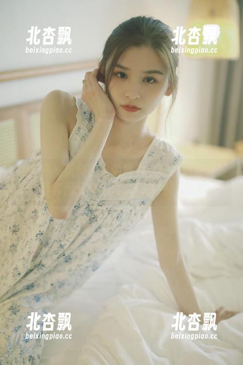 推女神-程小烦 推女神 - 沉醉于水的世界:程小烦浴缸写真套图分享,尽享优雅时刻.txt