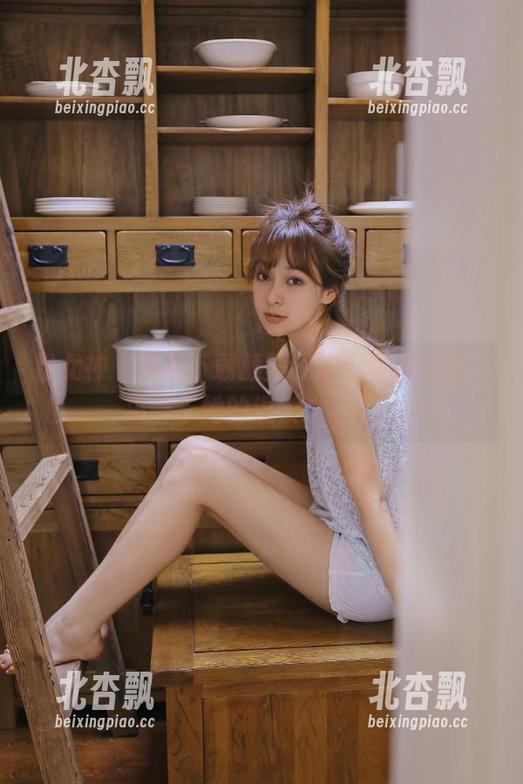 推女神 - 免费下载颜美汐护士写真图册，沉醉于她的温柔之中.txt