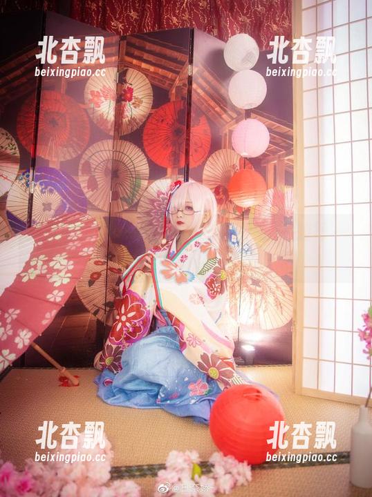 日奈娇女神写真全集探秘：下载她的每一个动人瞬间！.txt