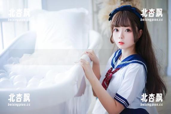 日奈娇美足全套图集，让你沉醉于每一寸优雅的足部艺术.txt